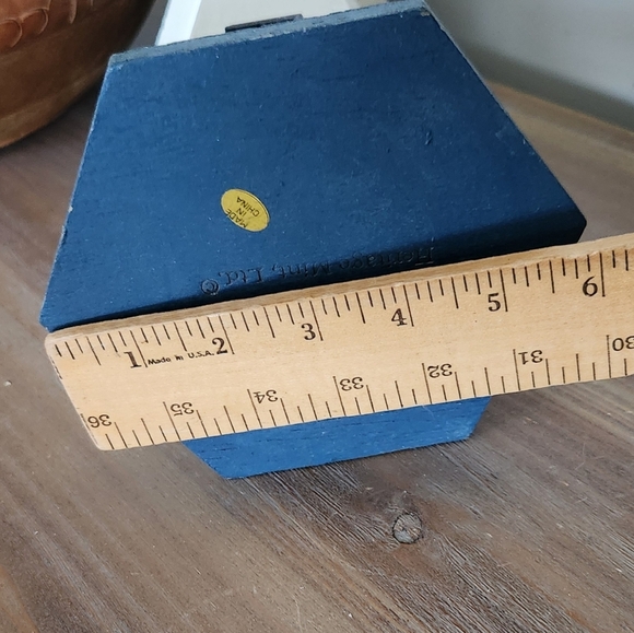 ⚓ Heritage Mint Wooden Nautical Lighthouse Décor – White & Blue, 15” Tall - Picture 16 of 16